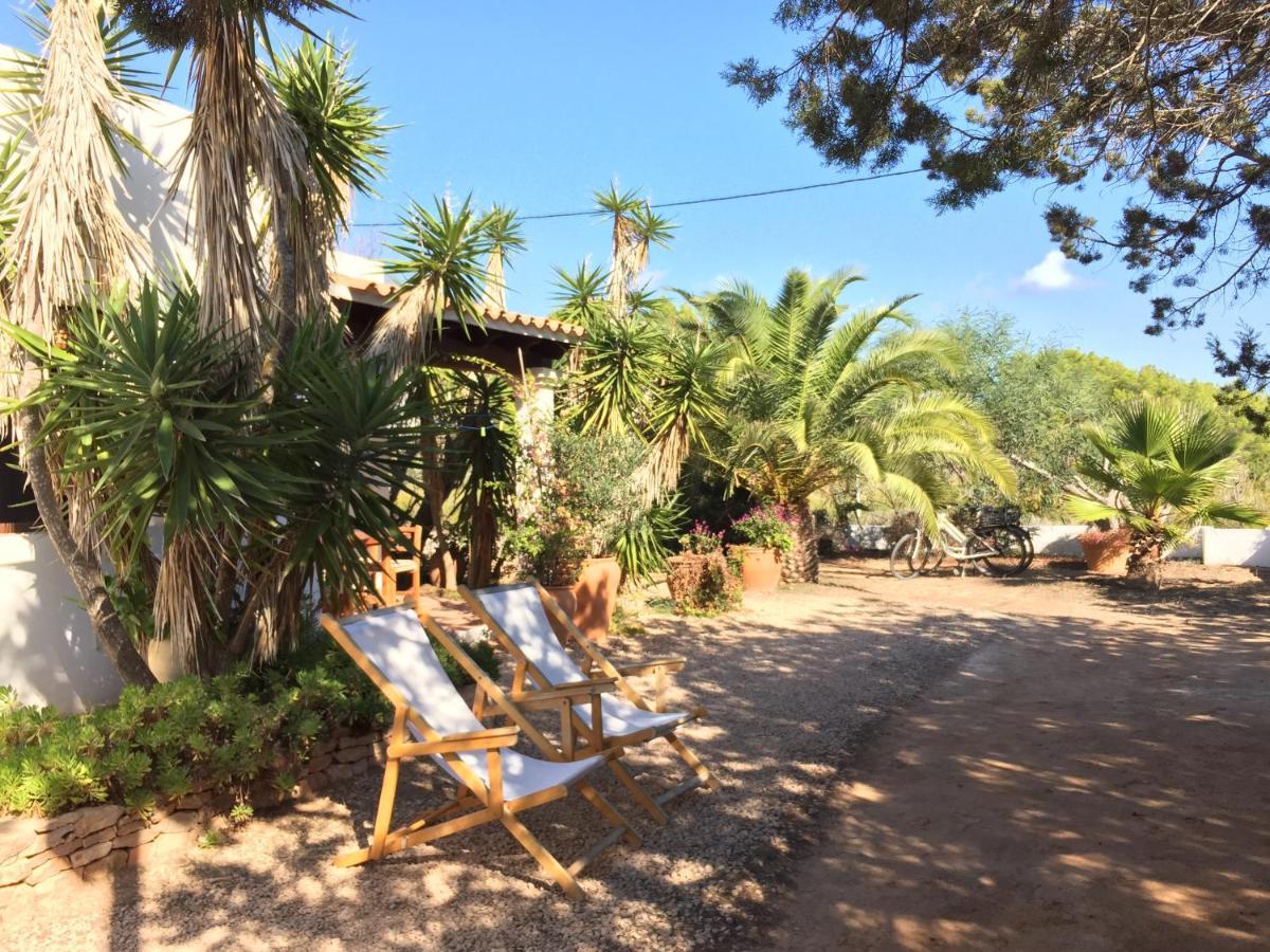 Apartamentos Laura Playa De Migjorn المظهر الخارجي الصورة
